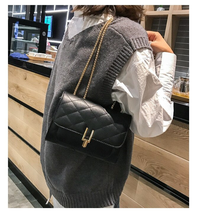 Women's Small Messenger Bag Lightweight Solid Color Snap Button Closure Adjustable Large Capacity Waterproof Crossbody Bag