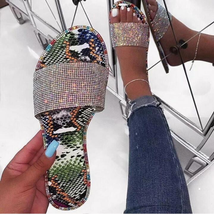 Glitter Slippers Women Summer Sandals 2022 Fashion Bling Female Candy Color Flip Flops Beach Diamond Flat Shoes Outdoor Sandals