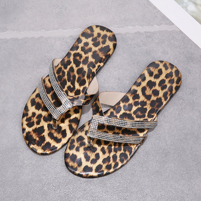 Women Leopard Slippers Sandals Ladies Flip Flops Crystal Outdoor Slides Sandals For Women Flat Shoes Transparent Flat Slippers